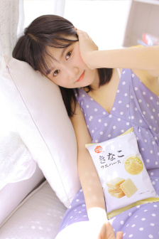 美女抓奶抖胸视频
